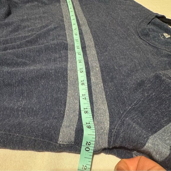 UNIQLO Men's Large 2 striped sweater warm - Picture 7 of 8